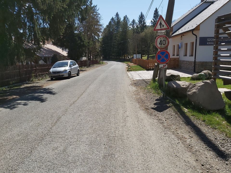 20200410 kiralyret